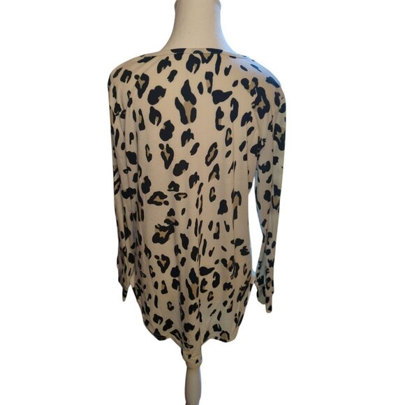 Tickled Teal Long Sleeve Lightweight Animal Print Women's Blouse Size Small - Picture 4 of 13